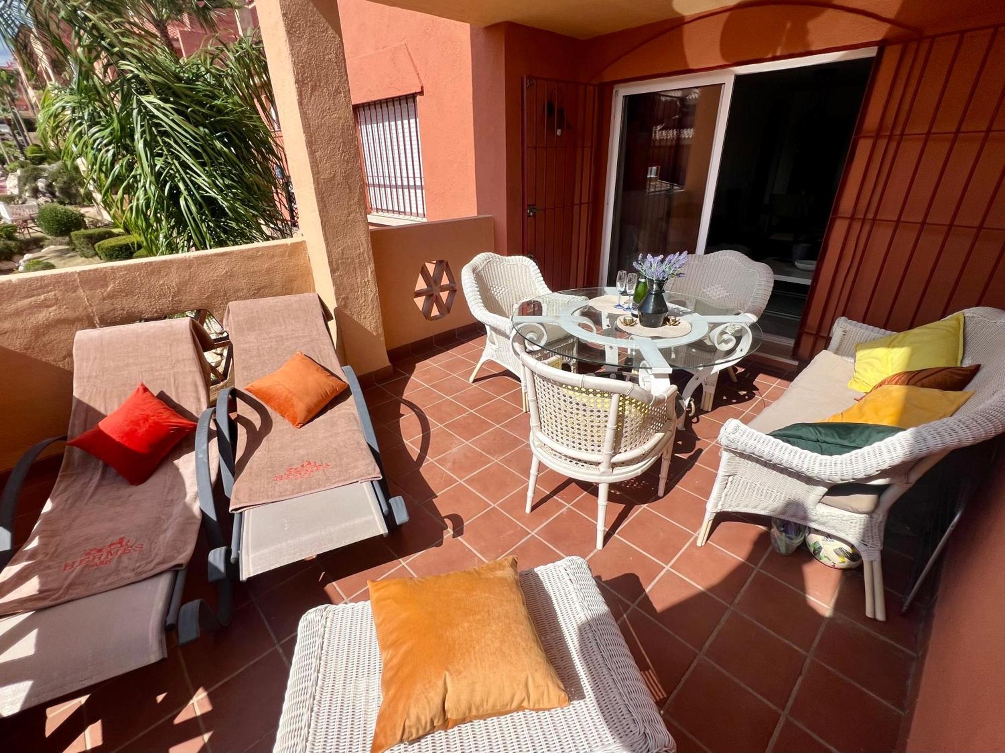 2 Bedroom Apartment Marbella East - La Reserva De Marbella Kültér fotó